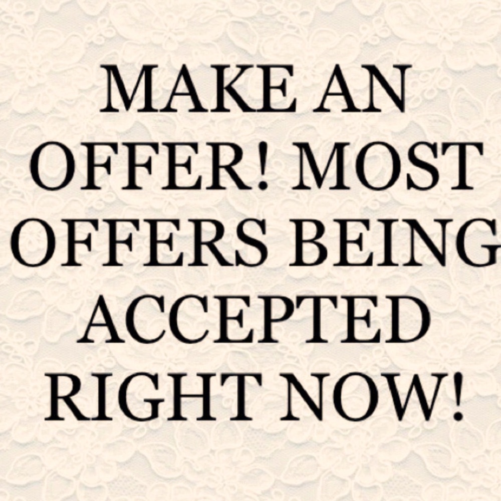 Accepting most offers! I'm open to all offers! JUST ASK Push that offer button❗️